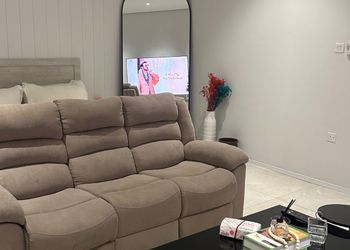 استديو بسرير ماستر وجلسة جانبية