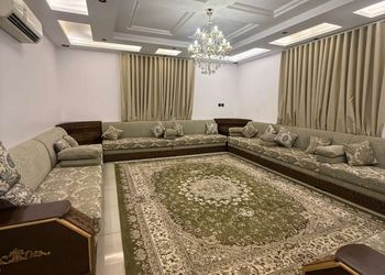 فيلا بمسطح اخضر