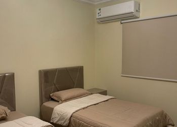 استديو هادئ بدخول ذاتي 
