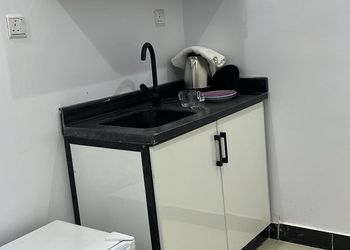 استديو بسرير ماستر وجلسة 