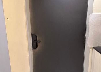 استديو هادئ بسرير ماستر 