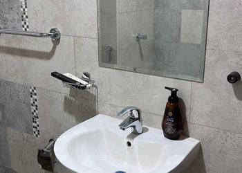 استديو بسرير ماستر وجلسة جانبية