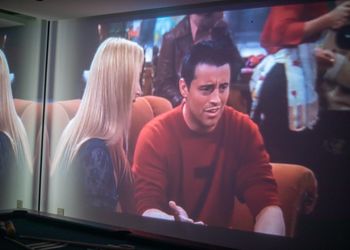 شقة بغرفتين نوم وسينما وجاكوزي