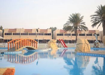 شاليه بجلسة خارجية واطلالة