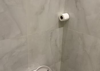 استديو هادئ بسرير ماستر