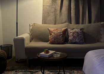 استديو بسرير ماستر