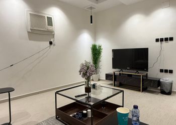 شقة بغرفة معيشة وغرفة نوم 