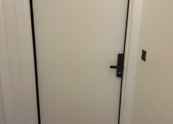 شقة أنيقة بصالة وغرفة نوم