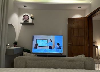 استديو هادئ بسرير ماستر 