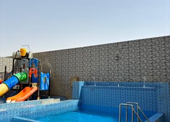 شاليه بجلسة خارجية وأجواء ممتعة 