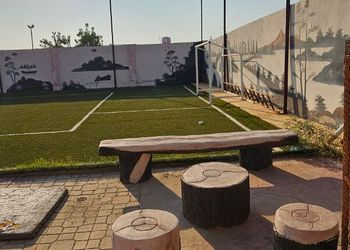 استراحة بمجالس واسعة وألعاب أطفال 