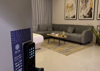 استديو بسرير ماستر ودخول ذاتي