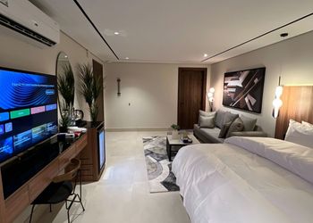 استديو بتصميم انيق ودخول ذاتي