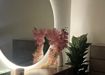 استديو بسرير ماستر وأثاث مريح 