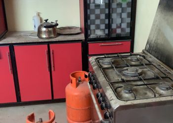 استراحة بمجلس وفناء خارجي