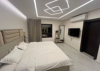شقه غرفه وحمام