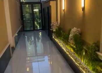استديو بأثاث مريح وبسيط 