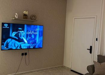 شقة بغرفة معيشة وغرفة نوم 