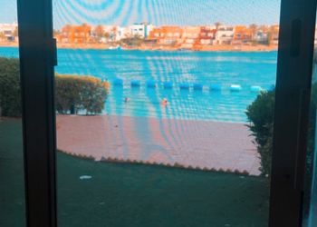 شاليه باطلاله على البحر