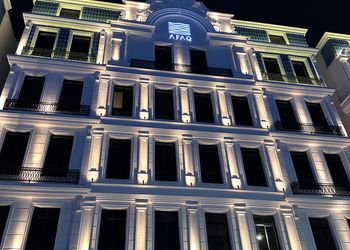 استديو هادئ بدخول ذاتي 