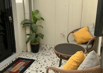 استديو بسرير ماستر وجلسة جانبية 