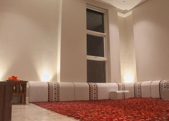 شاليه بجلسة خارجية والعاب اطفال