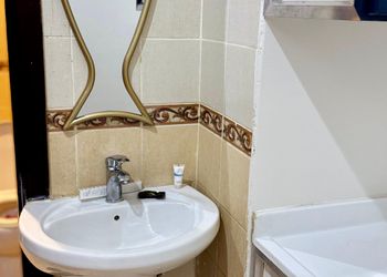 استديو بسرير ماستر وجلسة جانبية 