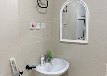 شقة  بصالة جلوس وغرفة نوم