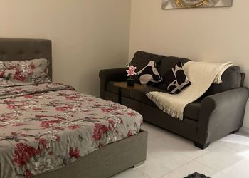 استديو هادئ بسرير ماستر