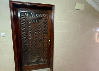 شقة بصالة مريحة وغرفة نوم 