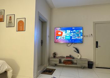 استديو بسرير ماستر وجلسة