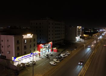استديو بسرير ماستر وجلسة جانبية 