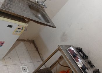 استراحة بمسطح اخضر  وصاله جلوس 