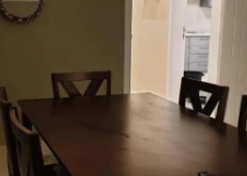 شقة بـ3 غرف نوم وجلسة خارجية 