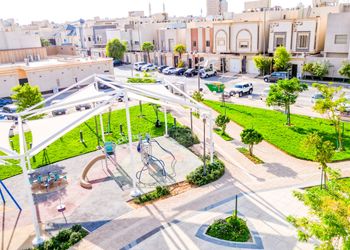 شقة بغرفتين نوم وصالة مريحة 