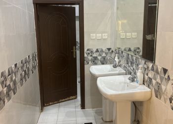 شاليه بمسبح وجلسه خارجيه