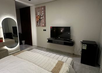 استديو هادئ بسرير ماستر 