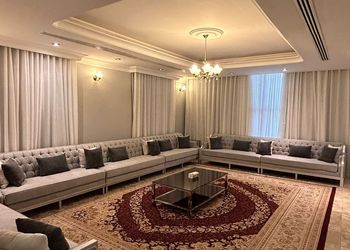 شاليه ـ6 غرف نوم مطلة على البحر 