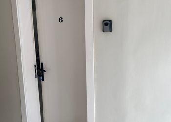 استديو هادئ بسرير ماستر 