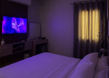 استديو هادئ بسرير ماستر