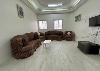 شقة بغرفة نوم و صالة 