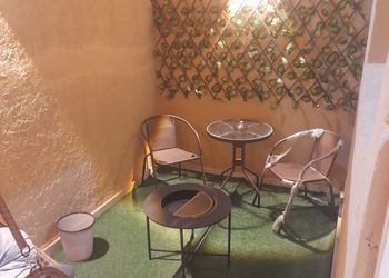 استديو أنيق مع جلسة خارجية