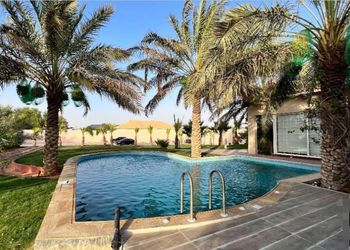 استراحة بمسبح