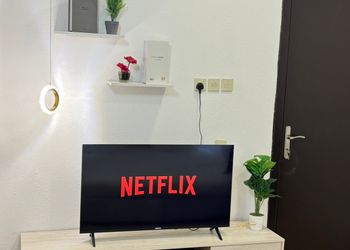 استديو بسرير ماستر وجلسة جانبية