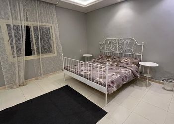استراحة بمسبح خارجي وأجواء ممتعة 