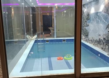 استراحة بجلسة خارجية ومسبح