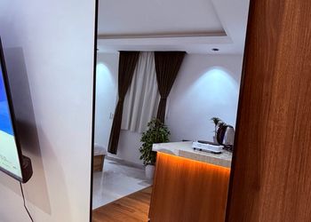 استديو بسرير ماستر وجلسة جانبية 