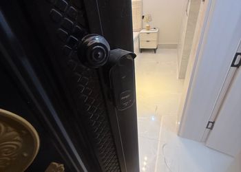 استديو بسرير ماستر وأثاث مريح 