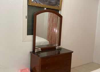 شقة بغرفة معيشة وغرفتين نوم 