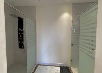 شاليه بمسبح خارجي وألعاب أطفال 